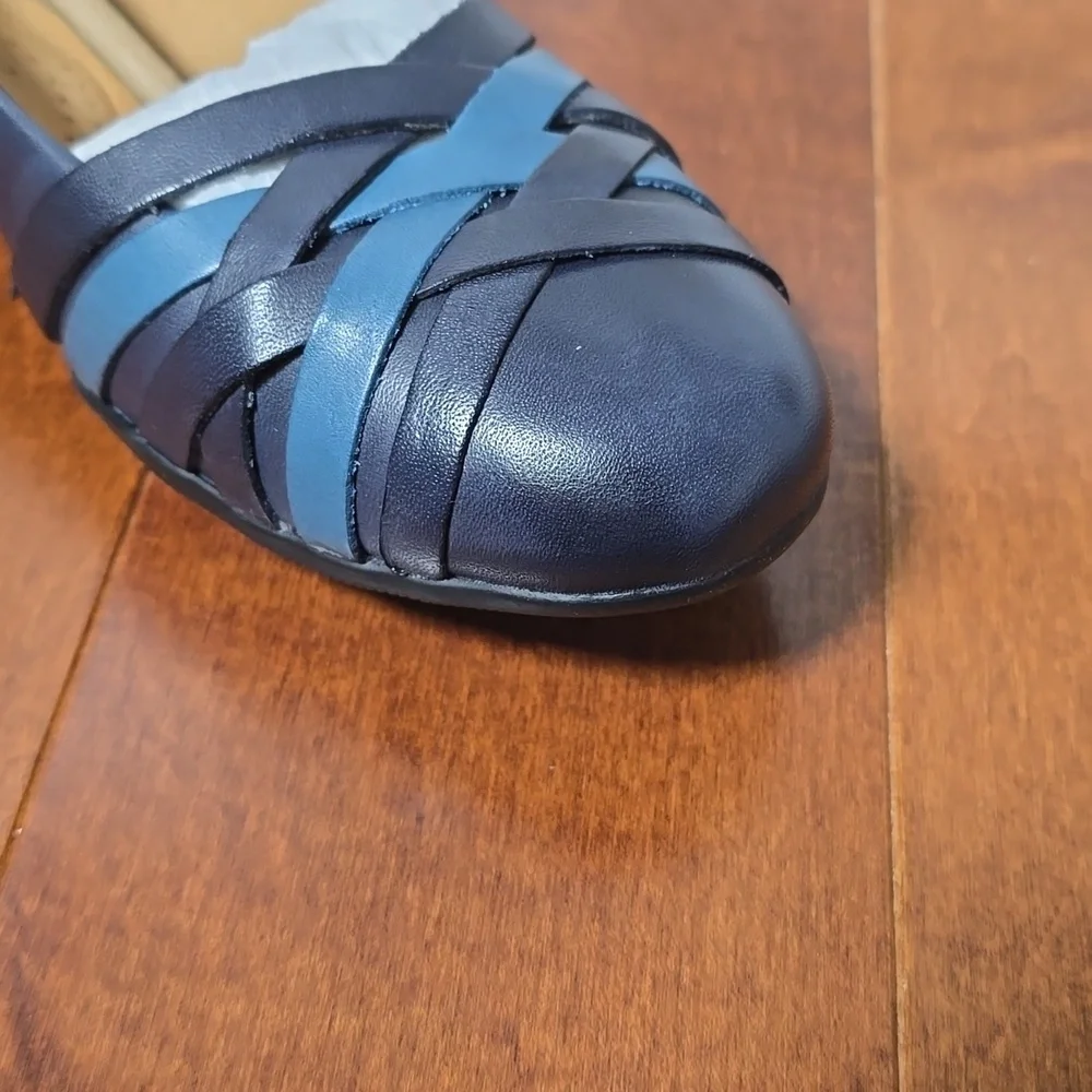 Clarks Sara Clover Navy Combination Leather Ballet Flats 6 NWT - Picture 10 of 11